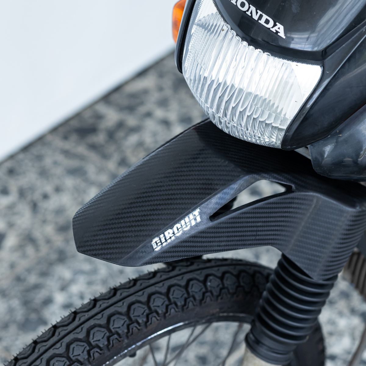 GUARDABARROS DELANTERO CARBON POP