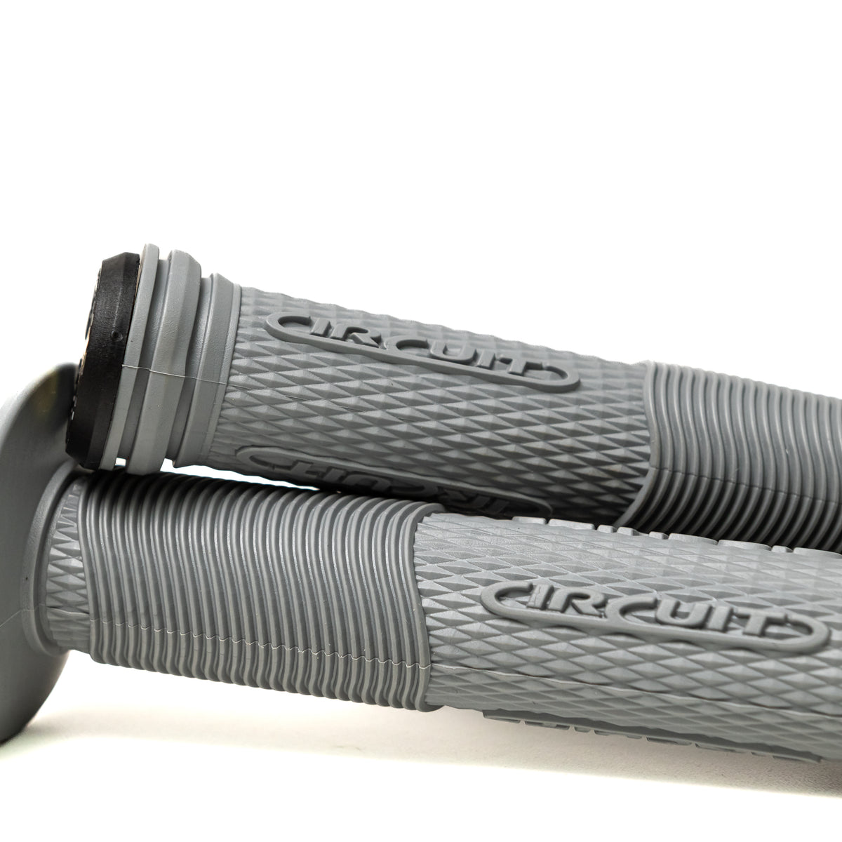 Par Manopla Titanium Com Ponteira Bicicleta Mtb Bmx Circuit